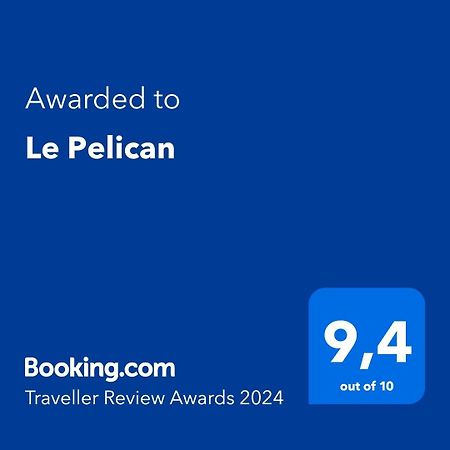 Le Pelican 艾尔米塔什莱班 外观 照片