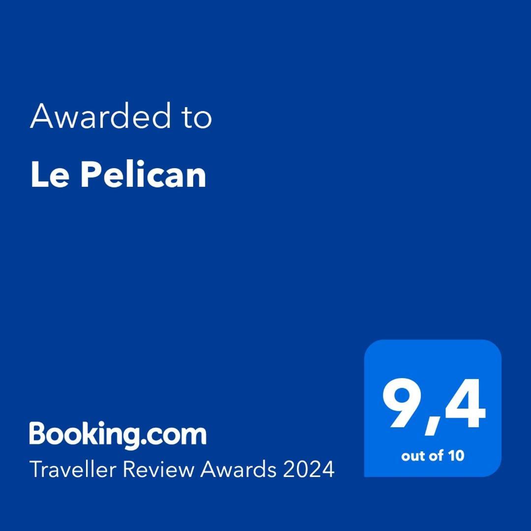 Le Pelican 艾尔米塔什莱班 外观 照片